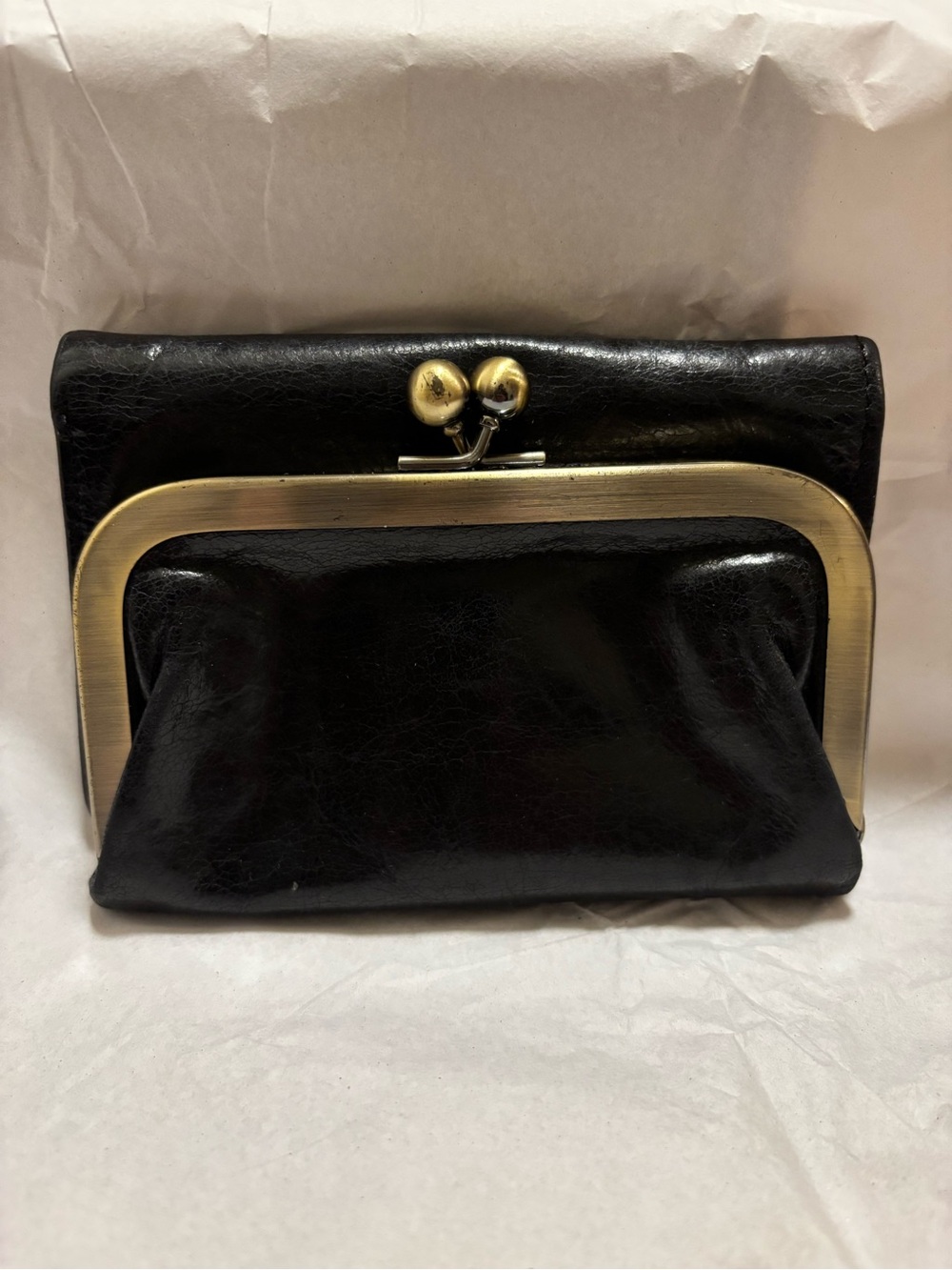 HOBO International Vintage Robin Trifold Leather Kiss-Lock Wallet